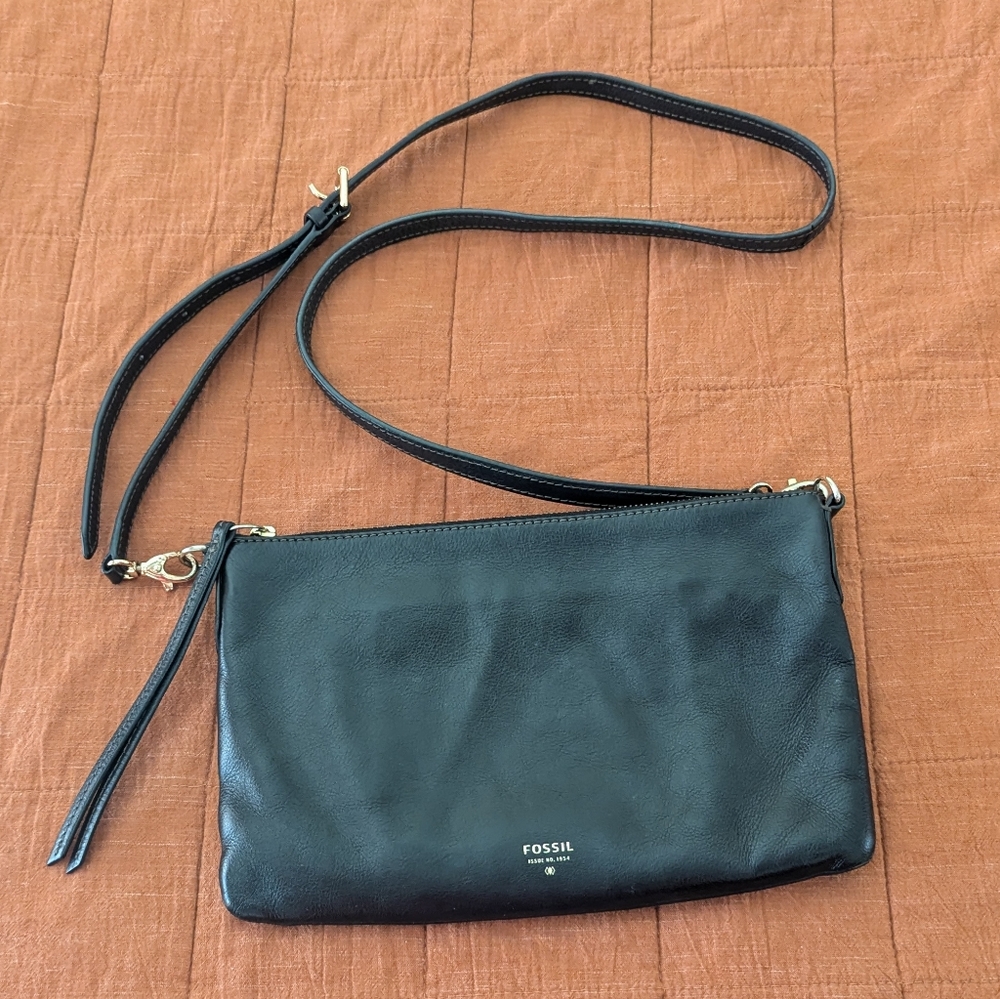 SOLD- Fossil Sydney Crossbody